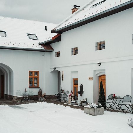 Cakyho Kuria - Mezonetovy Apartman S Krbom A Saunami Szepessümeg Kültér fotó