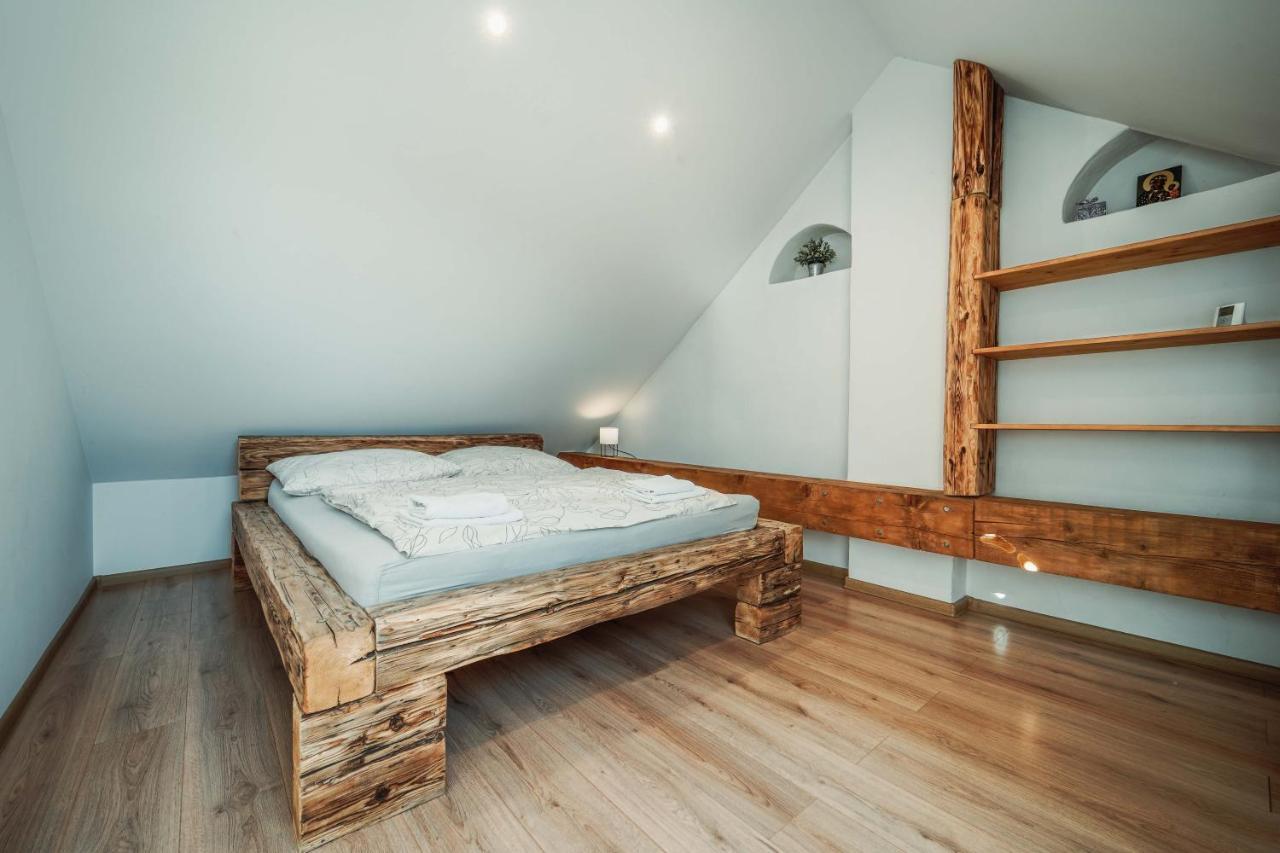 Cakyho Kuria - Mezonetovy Apartman S Krbom A Saunami Szepessümeg Kültér fotó